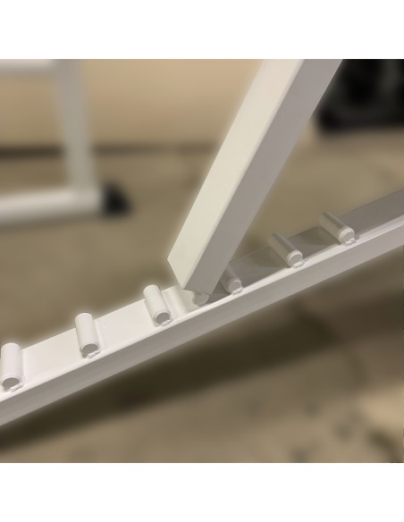 Скамья с изменяемым углом наклона со стойками у спинки AV102/50